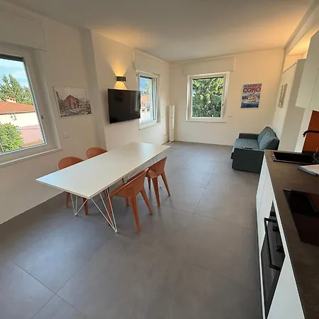 Brezza Di * مانديلو ديل لاريو